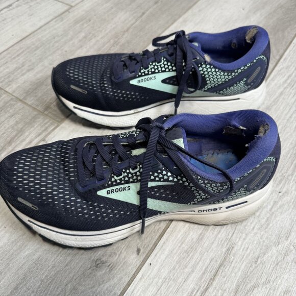 Brooks Navy and Mint Athletic Shoes - Picture 6 of 9
